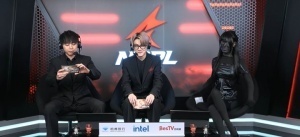 小红书称永劫女解说穿衣不自由？官方直接玩抽象 “黑皮”女解说登场