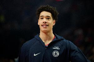 望无大碍！尼德豪泽将缺席后续2场比赛 并将于明日接受进一步检查