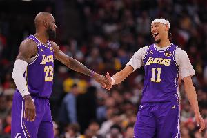 海斯：我喜欢挑战 如果你不喜欢挑战 那还待在这里干嘛？