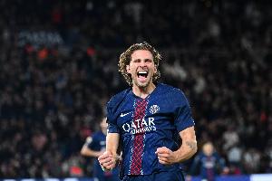 6300万欧中卫！队报：扎巴尔尼近3场表现出色 但尚未完全证明自己