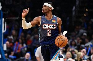 亚历山大的副手是谁？