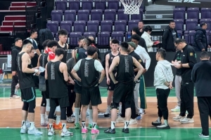 辽宁教学赛101-94击败北控！新外援哈维拿到15分 队友莫兰德大赞