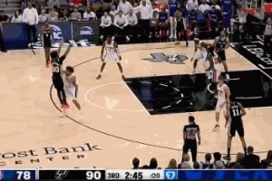 上头了？马刺连续传导球&尚帕尼大空位三分 坎宁安扑防犯规送三罚