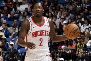 DFS命中率30.1%&三分25.1%均生涯新低 在场时火箭进攻效率-12.8