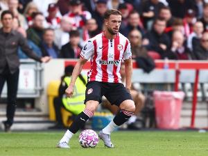 亨德森：也许平局是一个公平的结果 我被换下时显得沮丧？有吗