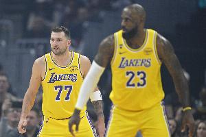 杀伤不够！湖人罚球次数15-31比掘金少16次 球队本赛季最多