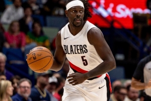 油箱还有油！霍勒迪砍下生涯第14次30分10助 上次还是三年前