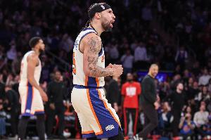 迈克·布朗：阿尔瓦拉多的速度和带来的能量是无可替代的