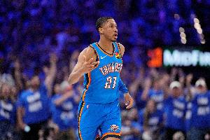 戴格诺特：阿隆·维金斯防守做得很棒 处理球很好打得非常从容