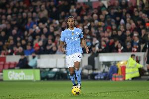 每体：德科非常看好阿克，但资金允许优先考虑巴斯托尼和范德芬