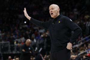 卡莱尔打趣不知湖人主场名字：反正是斯台普斯 得让球员做好准备