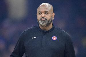 年度最佳教练概率：比克斯塔夫72%第1 马祖拉22%第2 黄蜂主帅9%