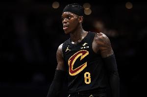 解说：施罗德并不是得到埃利斯的添头 骑士需要三个挡拆手