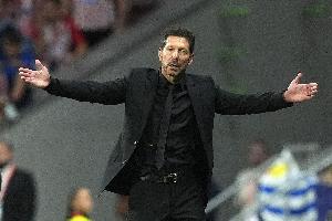 西蒙尼执教马竞以来7次在两回合比赛中对阵巴萨，其中3次取胜