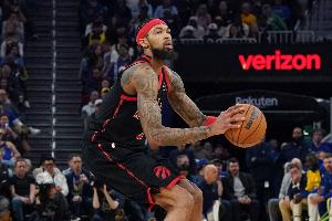 状态火热！英格拉姆首节出战9分钟 7中5&三分3中2轰下16分！