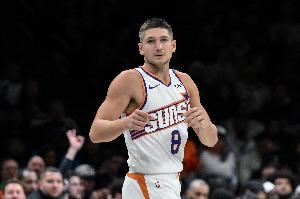 外线没谱！格雷森·阿伦19中6拿到21分8助 三分16中5