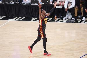 全能中锋！奥孔武14中9得到21分8板1助3断3帽 三分7中3