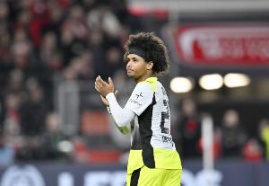 图片报：多特仍希望与阿德耶米续约，但球员梦想去英超踢球