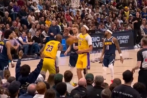 追回来了！詹姆斯连送3次助攻&个人反击得分 分差仅剩3分