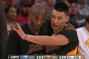 林书豪调侃让科比帮打挡拆：幸好我投进了 要没进可能会被裁