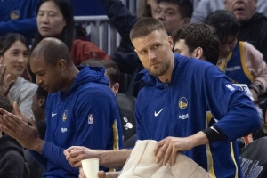 邓利维：用库明加换回波尔津吉斯这个级别的球员 这笔交易很合理