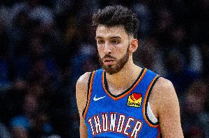 生涯之夜？切特半场6记三分平生涯单场最高 高效砍下22分5板！