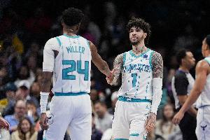 别上头就是双子星！三球砍下18分7板4助 米勒贡献18分5板3断