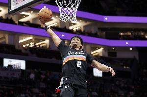 帕森斯：哈珀在马刺影响其获ROTY的机会 若在烂队他数据会更好