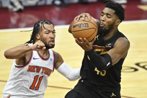 越发激烈~东部第3尼克斯输给雷霆 没比赛的骑士将胜场差缩小到1个