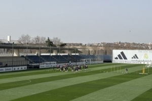 皇马跟队：姆巴佩、贝林等多名球员缺席训练 8名青训小将加入训练