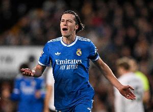 阿斯：卡雷拉斯依旧受左腿小腿伤势困扰，能否出战曼城的比赛存疑