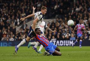 梅开二度！水晶宫官方：伊斯梅拉·萨尔当选3-1热刺队内最佳球员