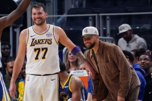 沃西：杜库能做到东契奇做到的事情 但后者每晚让这看起来很轻松