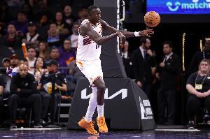 略微出手！马卢阿奇21分钟送出5次盖帽 平本赛季新秀单场最高