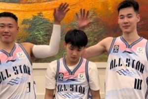 郭昊文晒与徐杰贺希宁的尬舞视频：哥们跳舞真不太行 还是打球吧