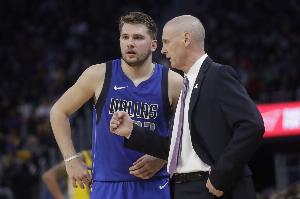 卡莱尔力挺077：给我找不固执&不轻易发脾气球员 肯定非出色球员