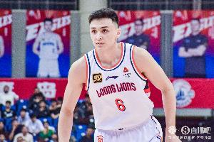 效率可以！于米提11分钟5中3拿到8分 三分3中2