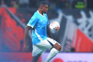 媒体人谈新鹏城惨败：两名外援及戴伟浚等多人有伤，红牌是转折