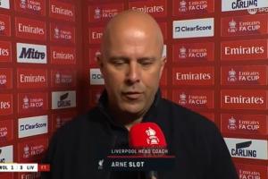 斯洛特：3天前狼队只有1次机会却进了2球 罗伯逊传射破局非常关键