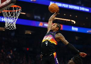 杰伦·格林：我昨晚回看自己对公牛的比赛录像 差不多到凌晨两点