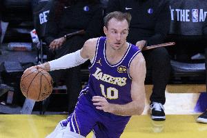 肯纳德谈湖人面对强队表现不佳：有改进的空间 我们仍然相信自己