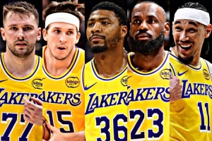 昨天东詹里+斯玛特+海斯同场21分钟 进攻效率122.9 净效率+20.7