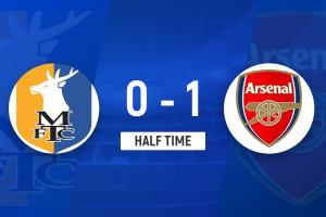 半场-阿森纳1-0曼斯菲尔德 马杜埃凯破门+中柱16岁道曼失单刀