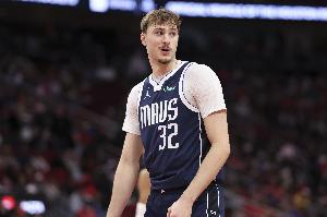 效率太低！弗拉格23中7拿到16分8板6助1断 5次犯规