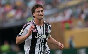 埃尔纳内斯：伊尔迪兹踢伪九号不是长久之策，但对他是学习的机会