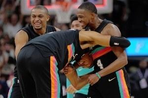 20分算个屁！马刺25分逆转排不进前50 史上仅9次30+绝地翻盘