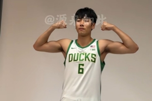 张博源访问俄勒冈大学Vlog！拍摄定妆照 参观学校各运动场馆