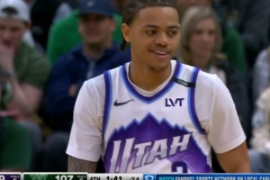 演都不演了！基昂特·乔治关键三分三不沾 退防笑得很开心