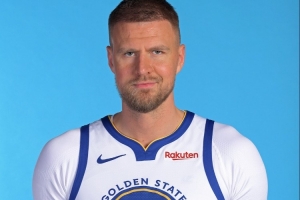 科尔：波津说他感觉很好 我们还在摸索适合他的组合和战术