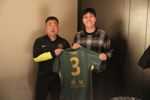 考察朴镇燮？旧将金东进重回黄龙，目前担任韩国队助教